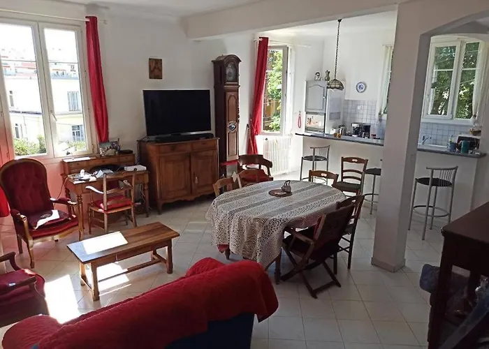 Villa Tres Proche Du Centre *